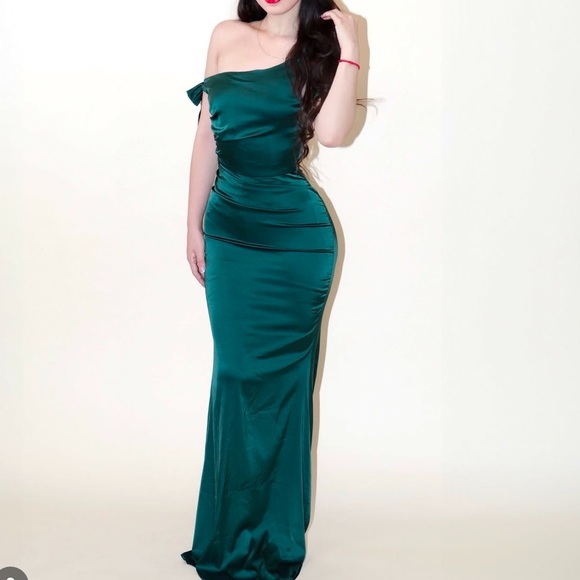 SHEIN Dress - Picture 1 of 2